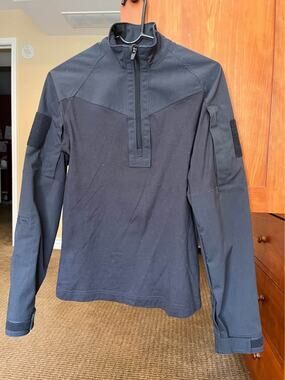 🖤Under Armour Storm Tactical Combat long sleeve Shirt. Men’s S. EUC!🖤